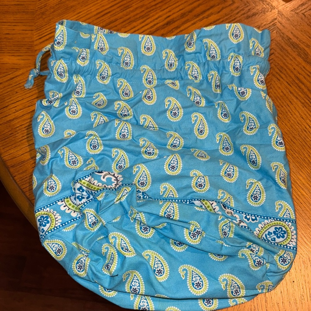 *NWOT* Vera Bradley Bermuda Blue Waterproof Drawstring Bag (Retired Pattern)